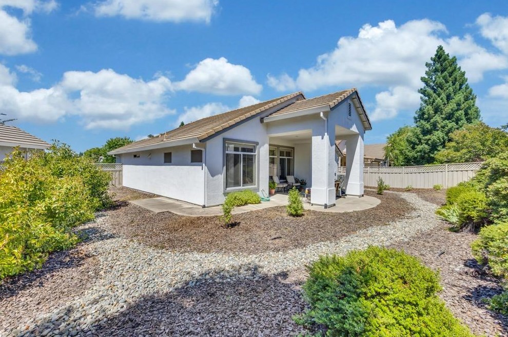 5265 Angelrock Loop, Roseville CA  95747-8251 exterior