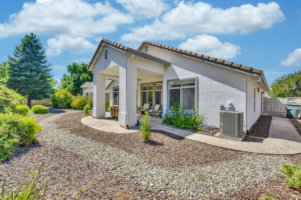 5265 Angelrock Loop, Roseville CA  95747-8251 exterior