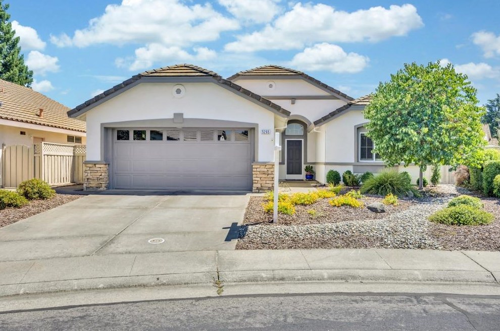 5265 Angelrock Loop, Roseville CA  95747-8251 exterior