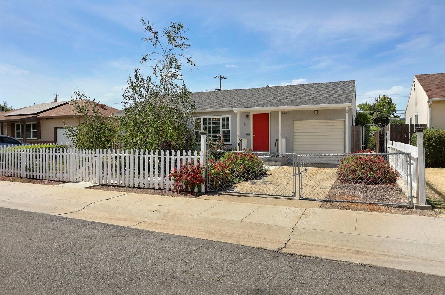 31 Gibson St, Stockton, CA 95204-2122