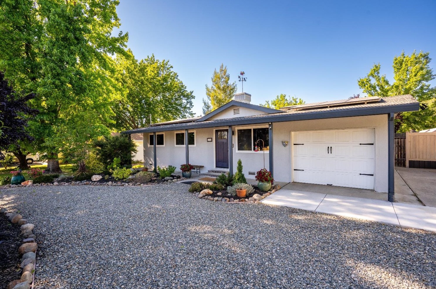 5715 Saunders Ave, Loomis, CA 95650-9089