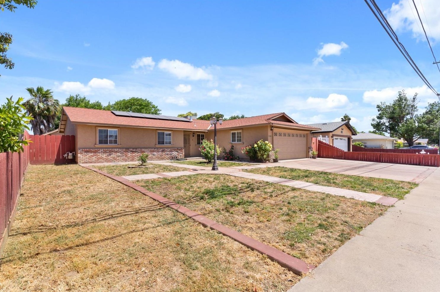 608 Church St, Modesto, CA 95357-0223