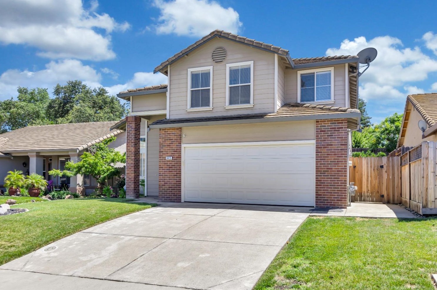 8425 Zachis Way, Sacramento CA  95843-5891 exterior