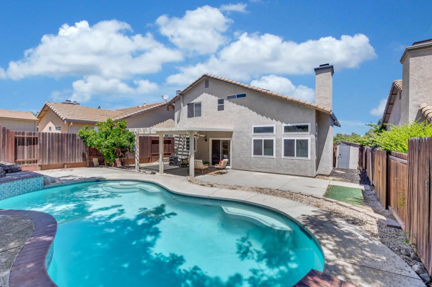 8425 Zachis Way, Sacramento CA  95843-5891 exterior