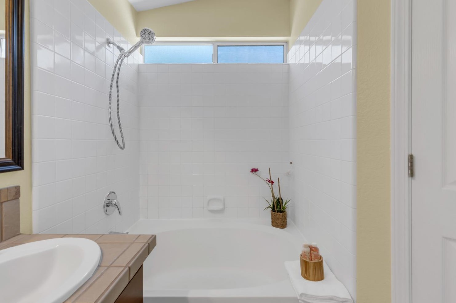 8425 Zachis Way, Sacramento CA  95843-5891 exterior