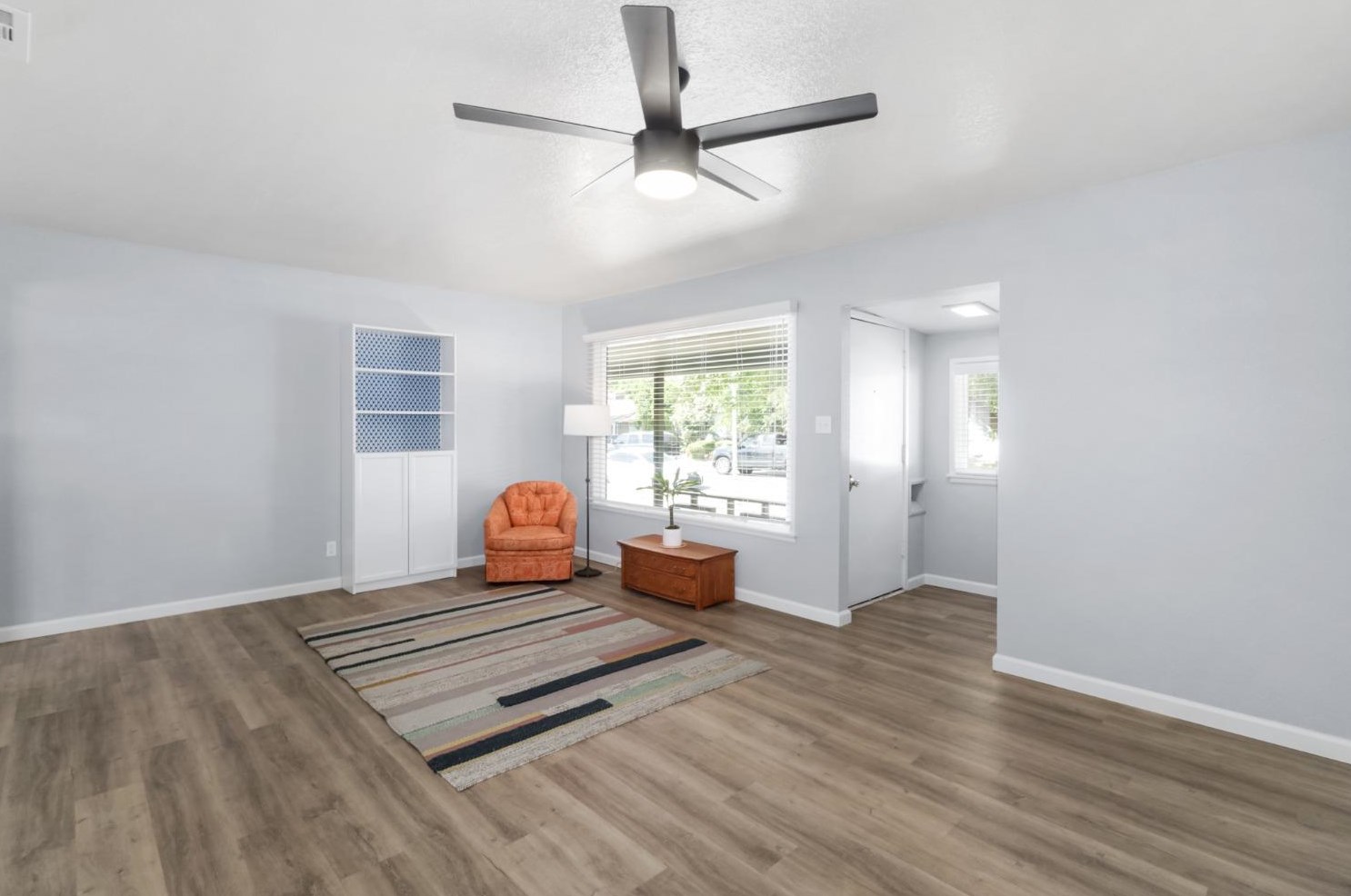 4939 48th St, Sacramento CA  95820-5305 exterior