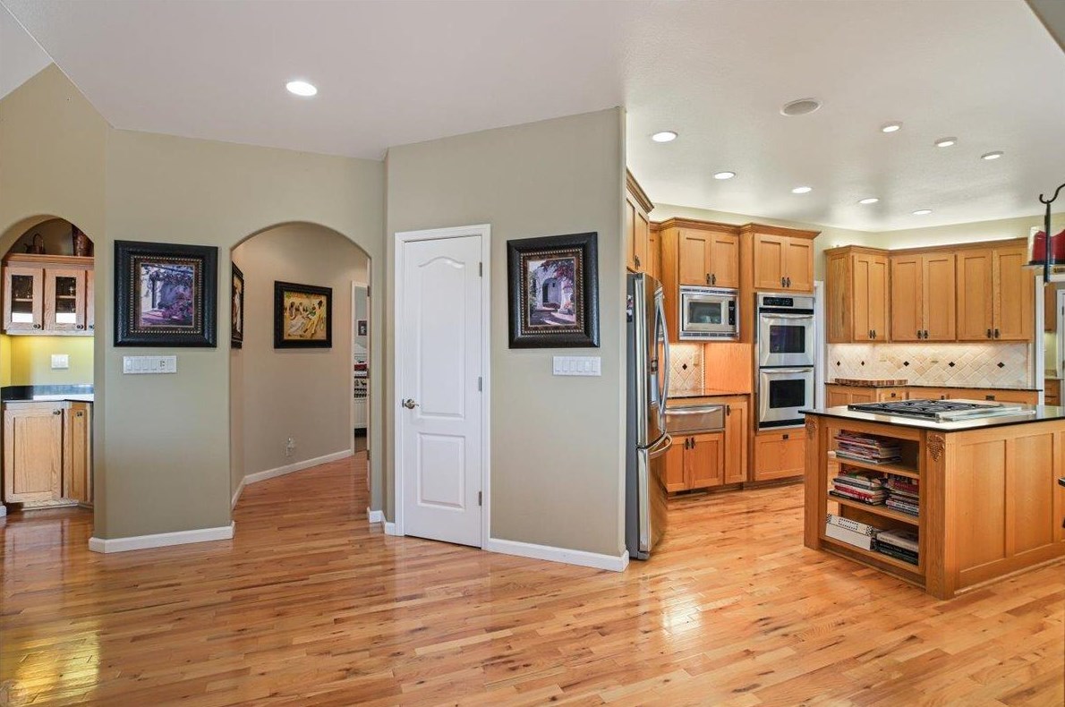 18444 Mika Ln, Sonora CA  95370-8662 exterior