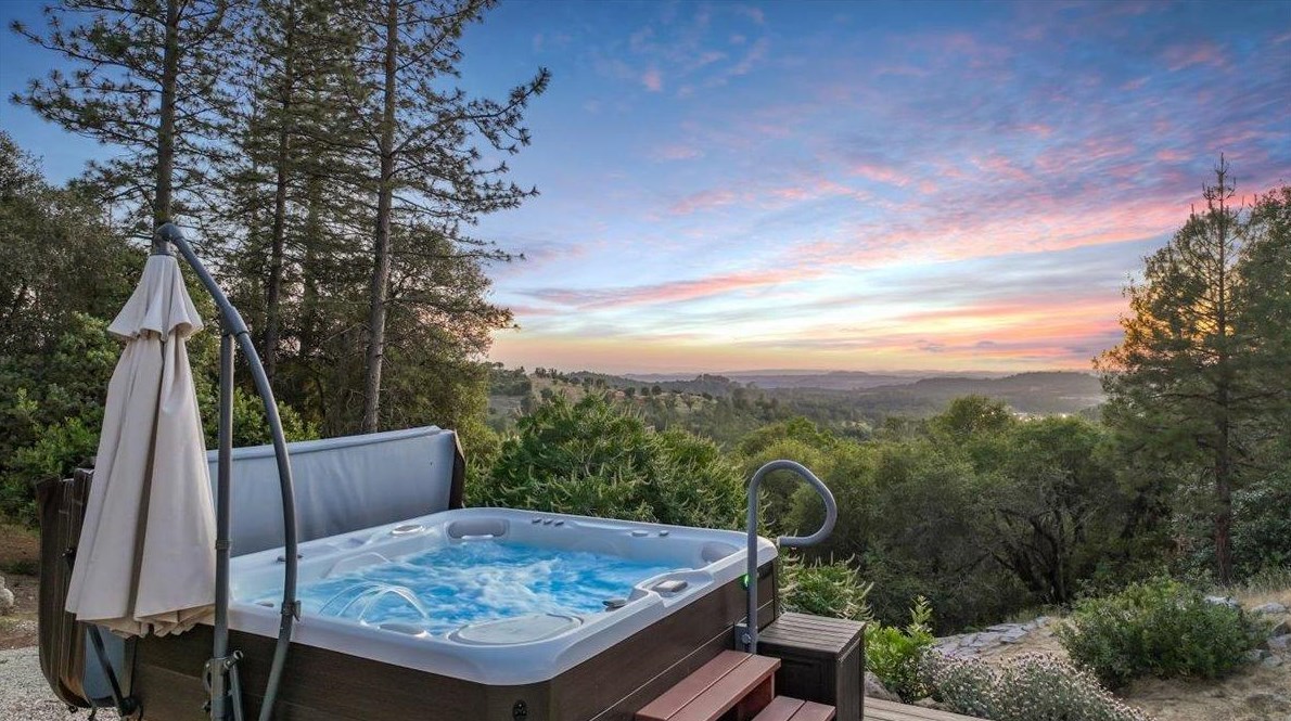 18444 Mika Ln, Sonora CA  95370-8662 exterior