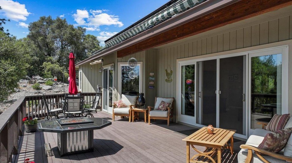 18444 Mika Ln, Sonora CA  95370-8662 exterior