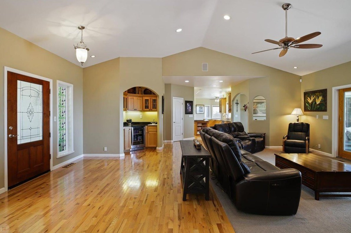 18444 Mika Ln, Sonora CA  95370-8662 exterior