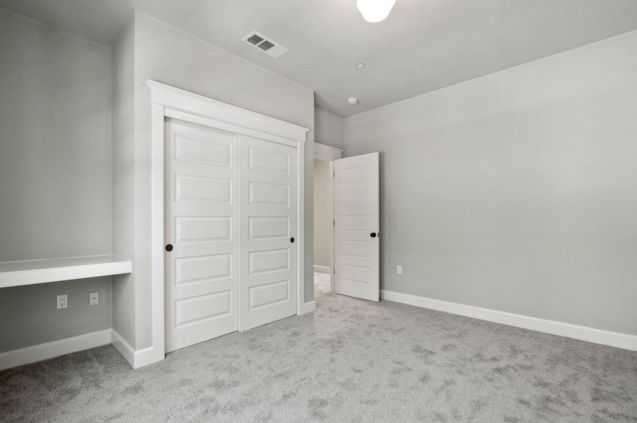 2254 34th St, Sacramento CA  95817-1210 exterior