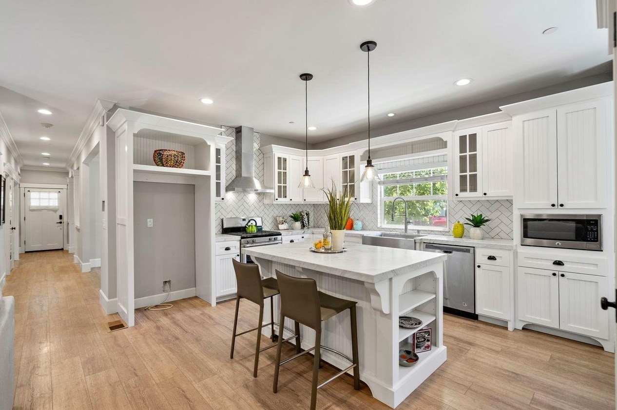 2254 34th St, Sacramento CA  95817-1210 exterior
