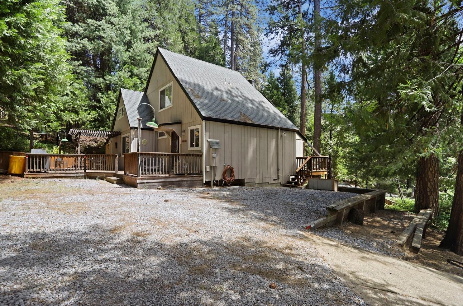 27281 Barton Rd, Pioneer, CA 95666-9622