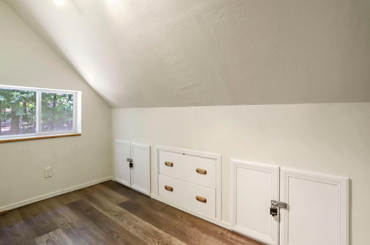 27281 Barton Rd, Pioneer CA  95666-9668 exterior