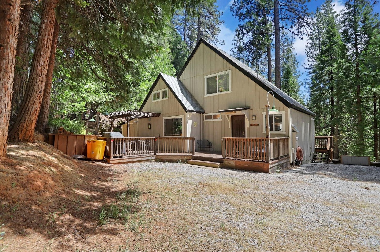 27281 Barton Rd, Pioneer CA  95666-9622 exterior