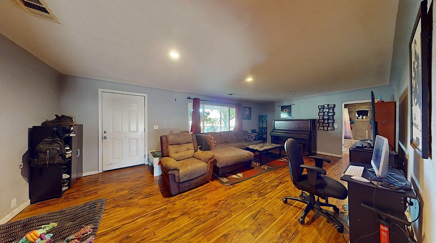 306 Conejo Ave, Modesto, CA 95354-2939