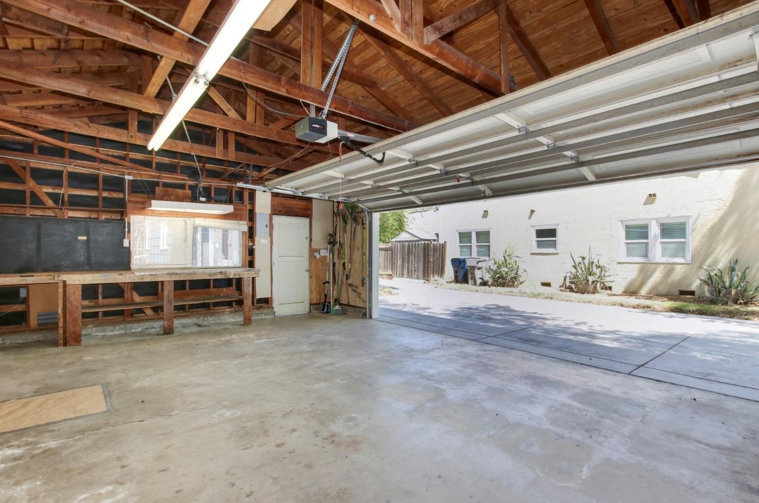 4316 55th St, Sacramento CA  95820-4149 exterior
