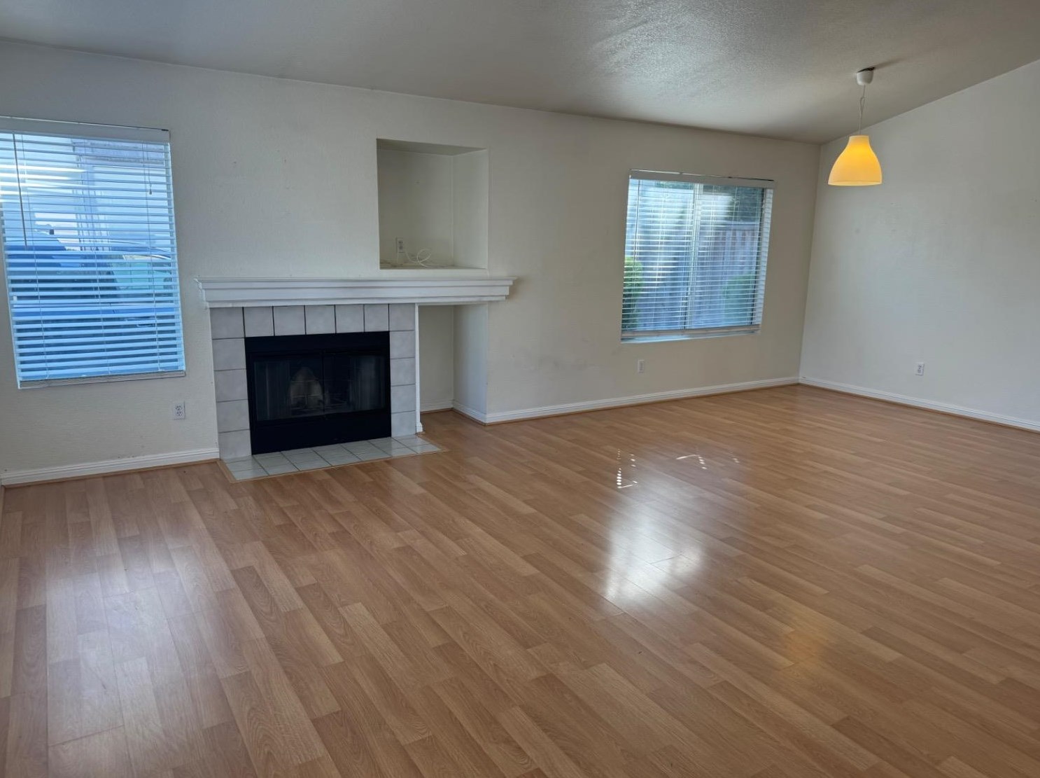 9116 Westpark Dr, Elk Grove, CA 95624-1305