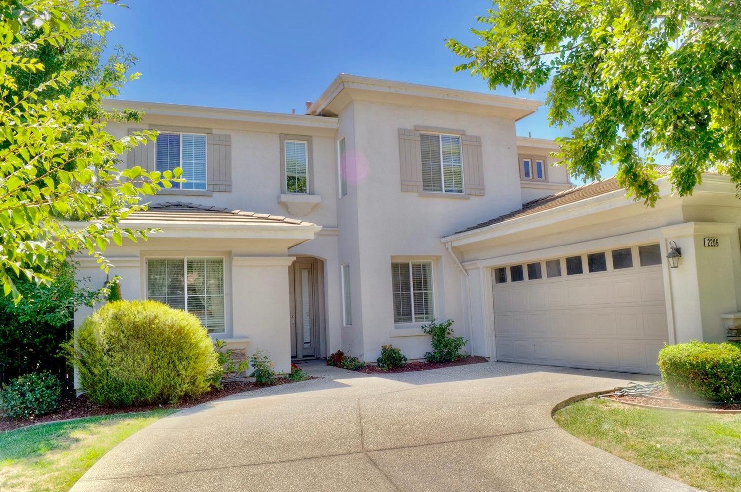 2206 Minden Way, Sacramento, CA 95835-1319