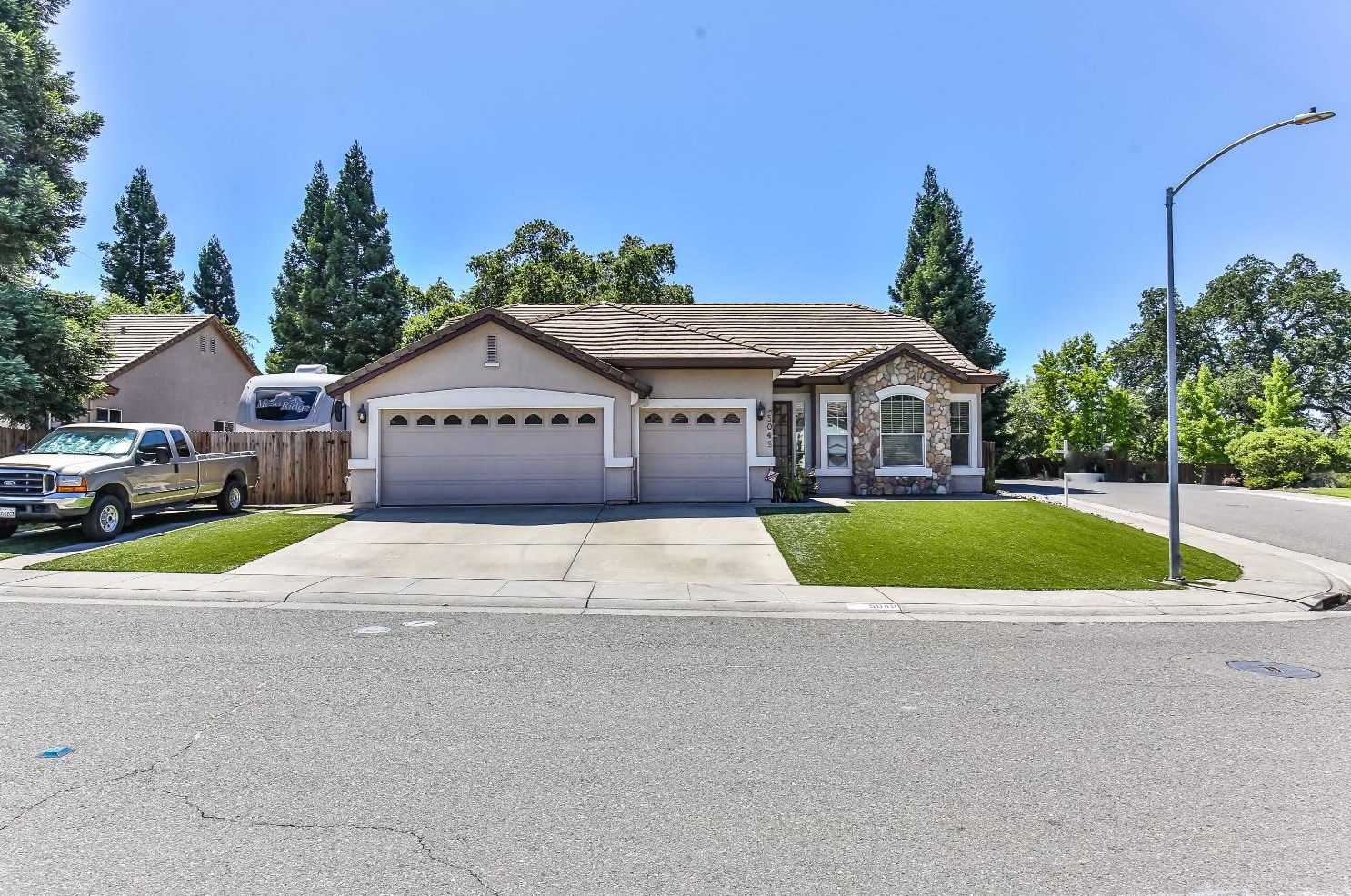 5049 Osgood Way, Fair Oaks, CA 95628-5272