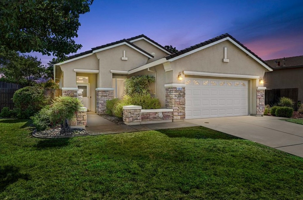 560 Heiler Way, Folsom, CA 95630