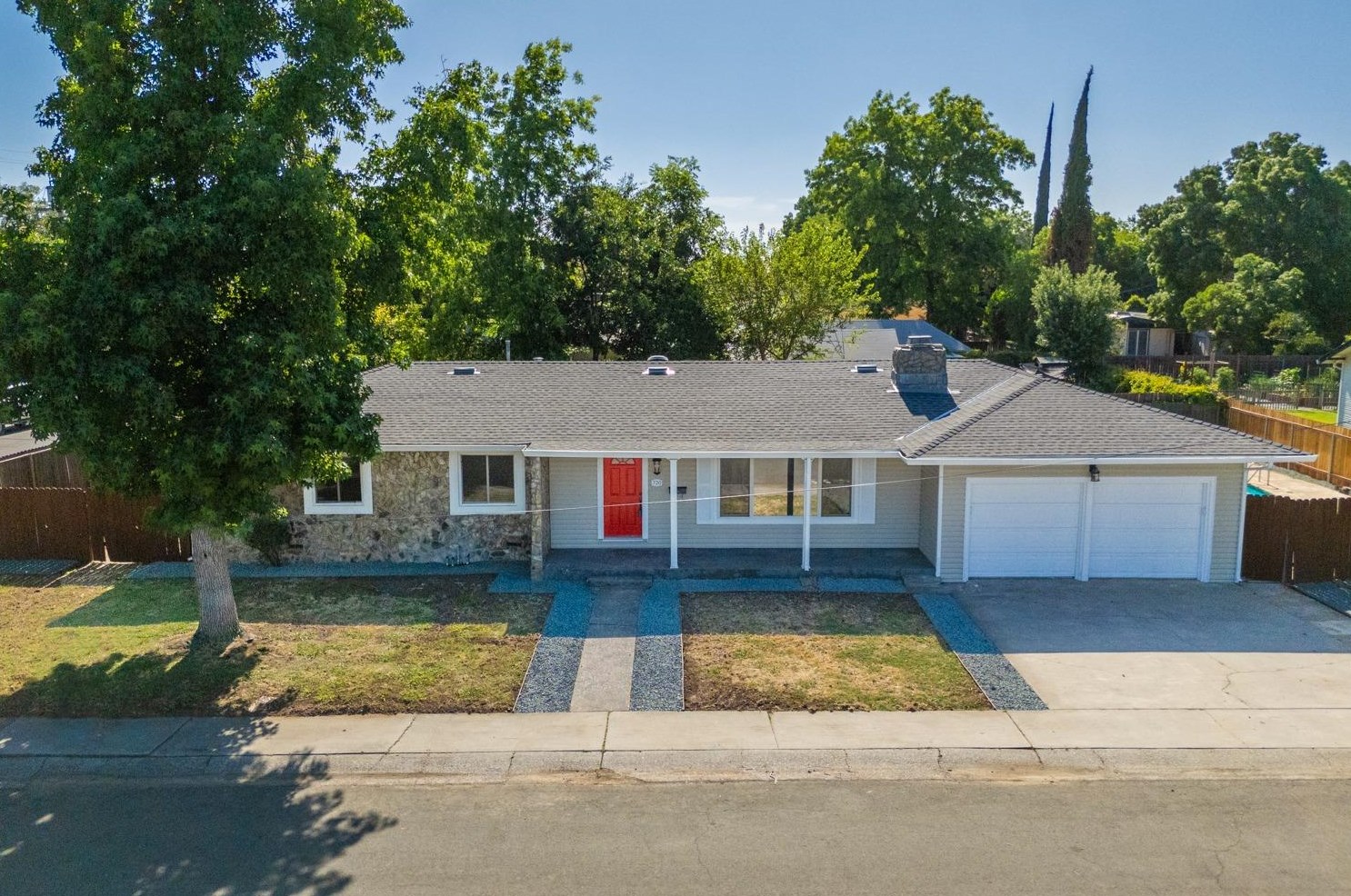 720 Sloss Ave, Yuba City, CA 95991-4322