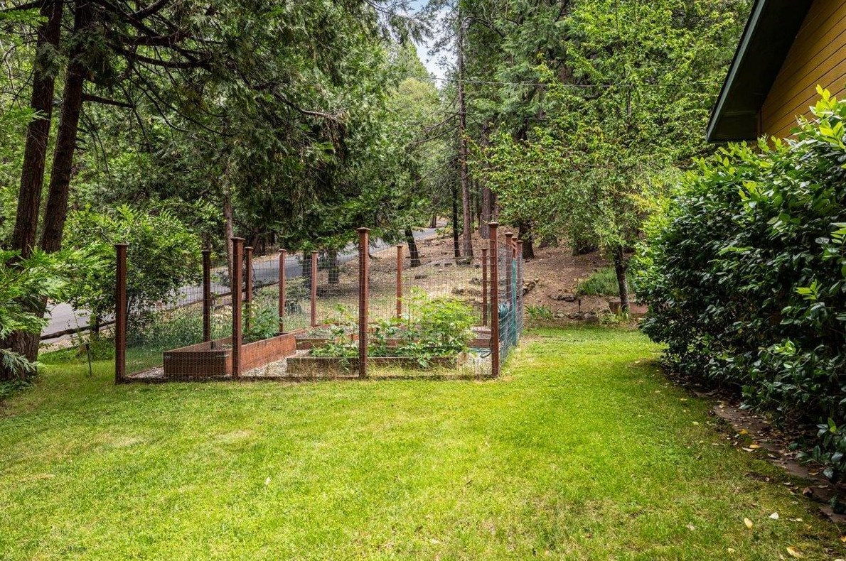 5080 Five Spot Rd, Pacific House, CA 95726-9060