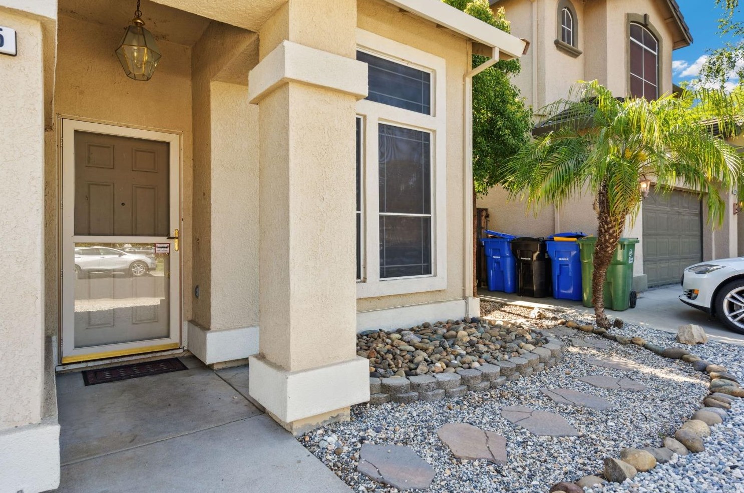 8755 White Peacock Way, Elk Grove, CA 95624-3708
