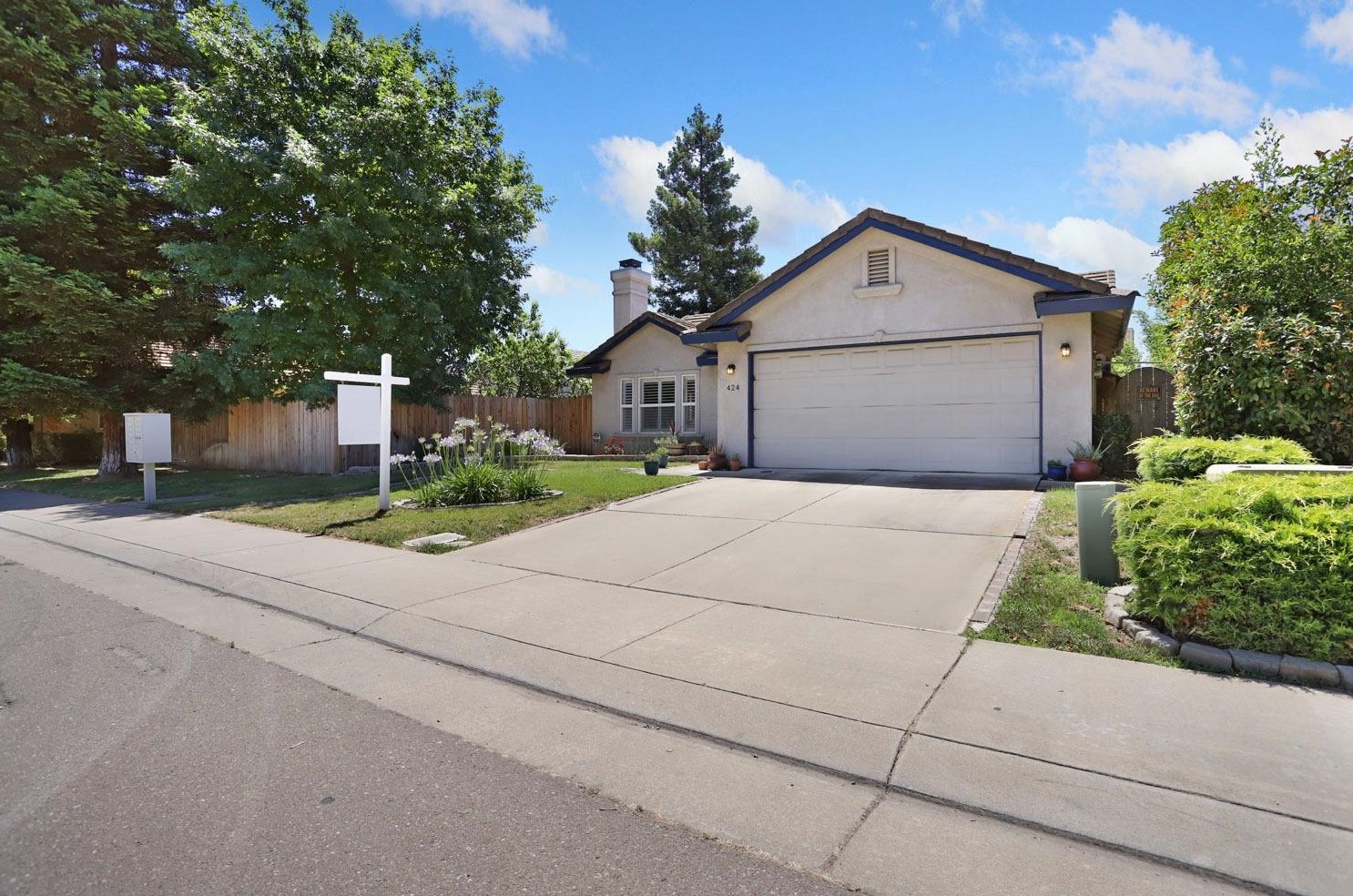424 Schaffer Dr, Lodi, CA 95240-8865