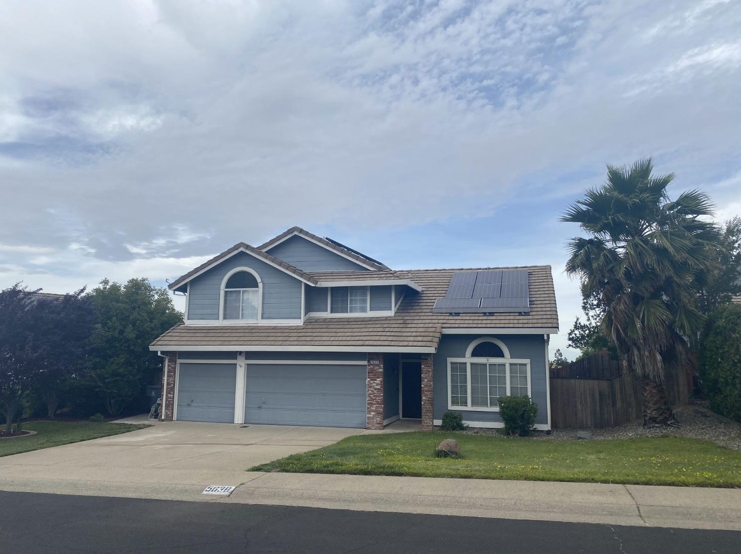 5638 Onyx Dr, Rocklin, CA 95677-4740