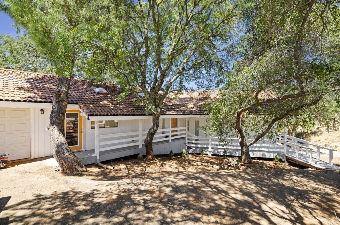 2175 East Green Springs, Rescue, CA 95672