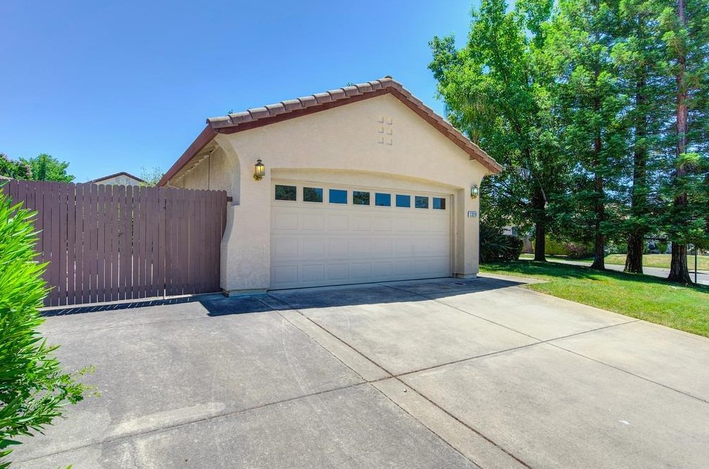 1328 Walden Dr, Folsom, CA 95630-8467