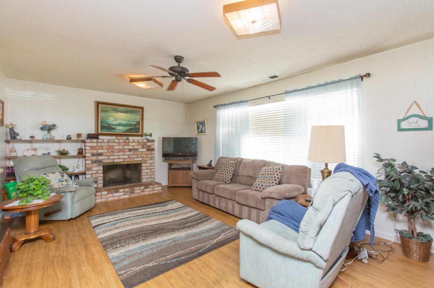 3361 Stanley Ave, Turlock, CA 95382-0527