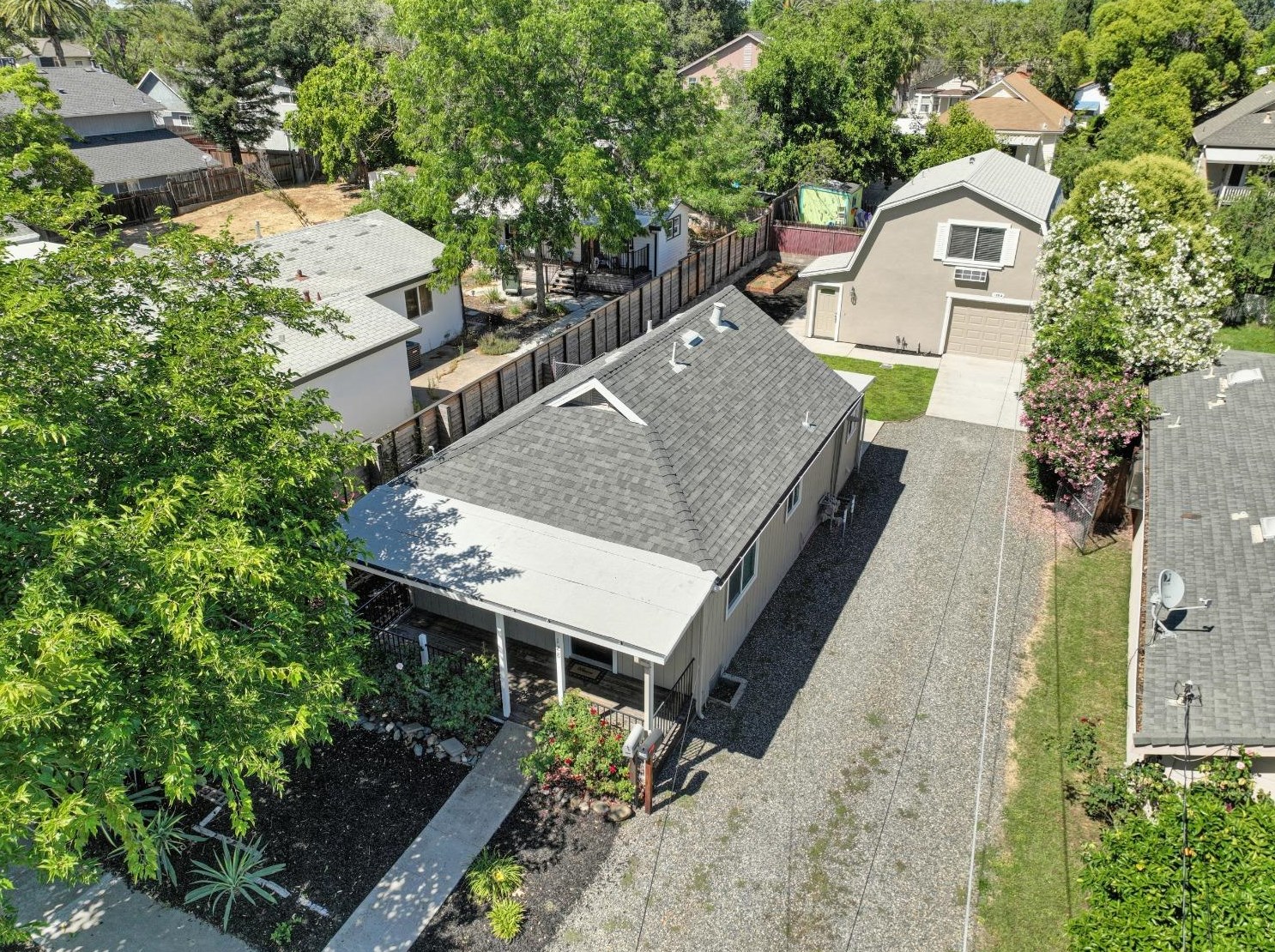 128 Birch St, Roseville CA  95678-2576 exterior