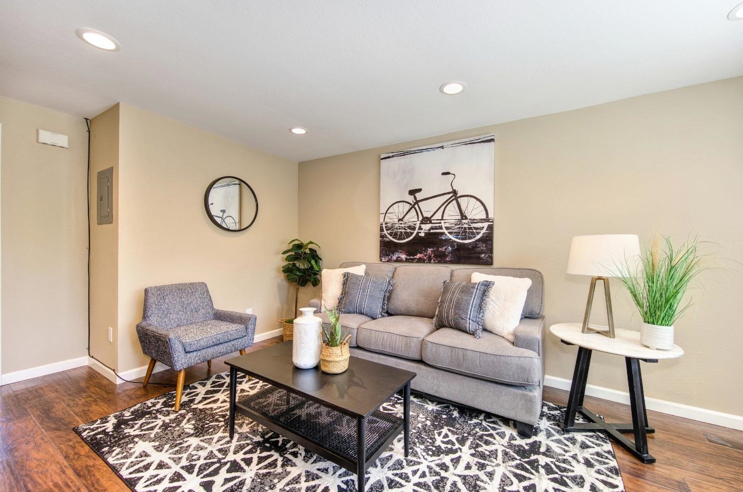128 Birch St, Roseville CA  95678-2576 exterior