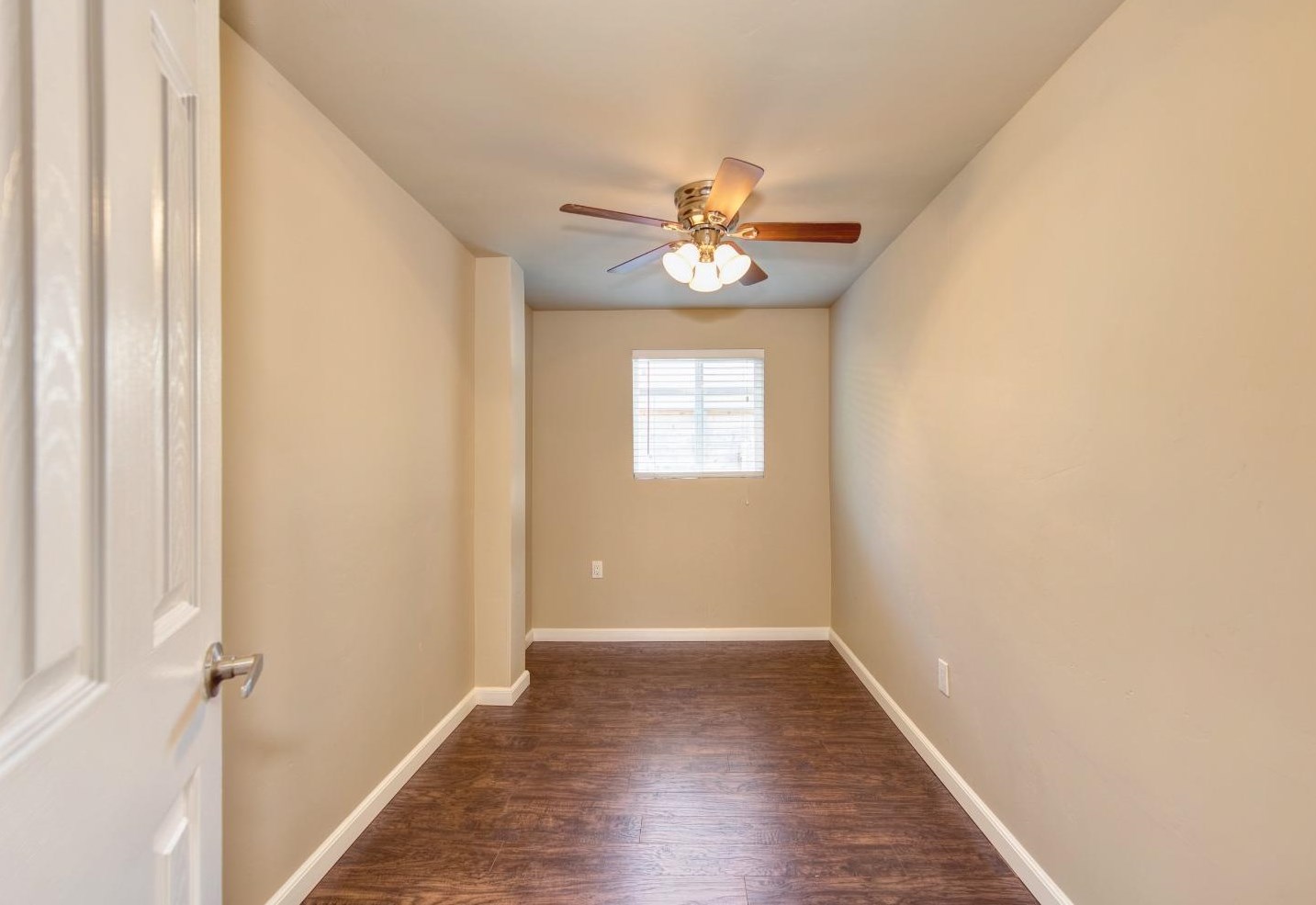 128 Birch St, Roseville CA  95678-2576 exterior