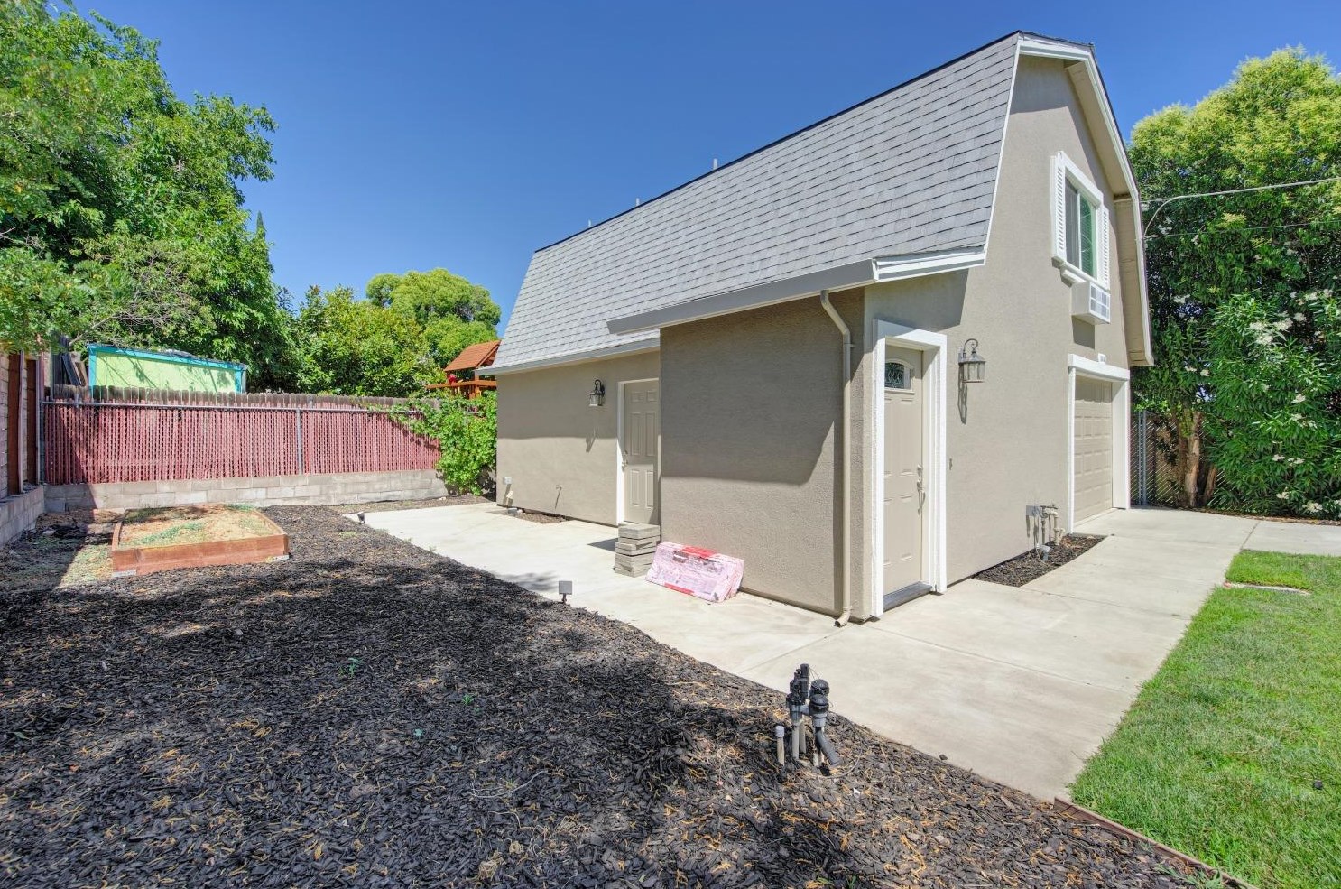 128 Birch St, Roseville CA  95678-2576 exterior