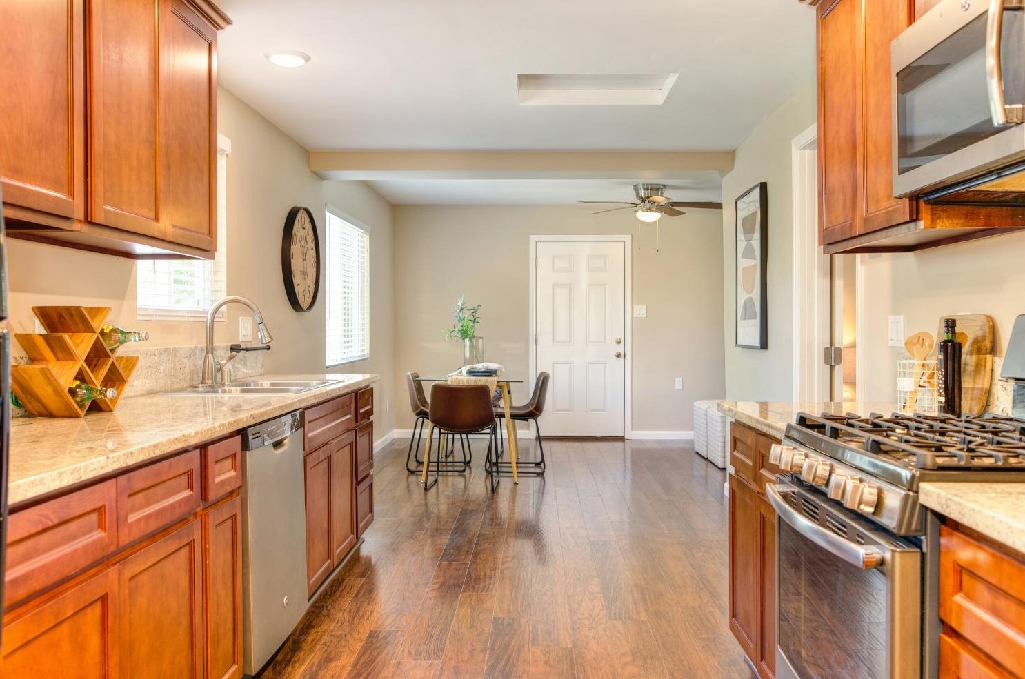 128 Birch St, Roseville CA  95678-2576 exterior