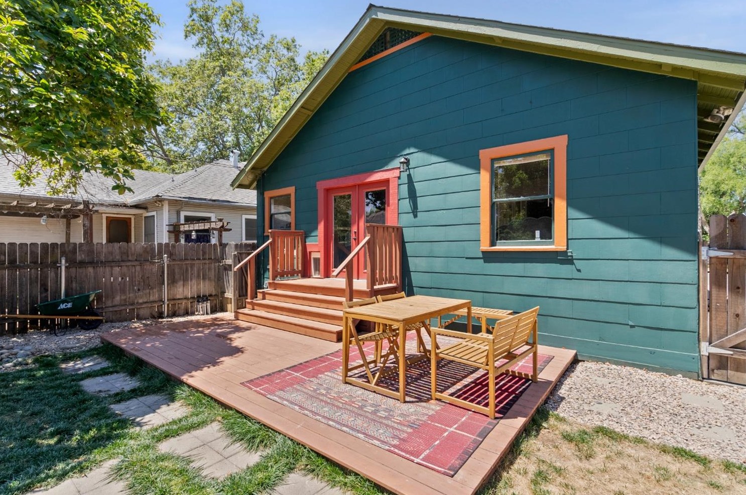 2189 36th St, Sacramento CA  95817-1309 exterior