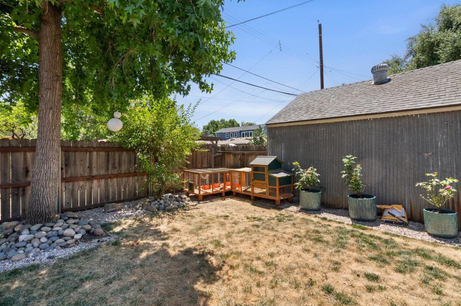 2189 36th St, Sacramento CA  95817-1309 exterior