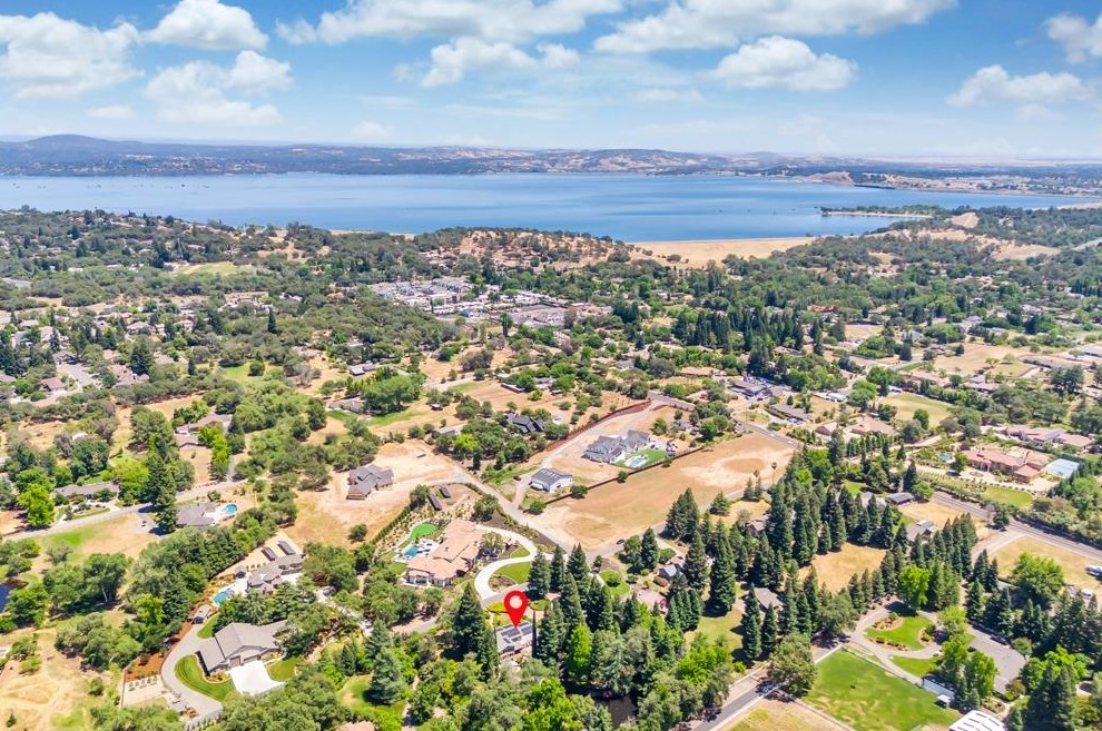 8844 Fargo Ln, Roseville CA  95746-9671 exterior