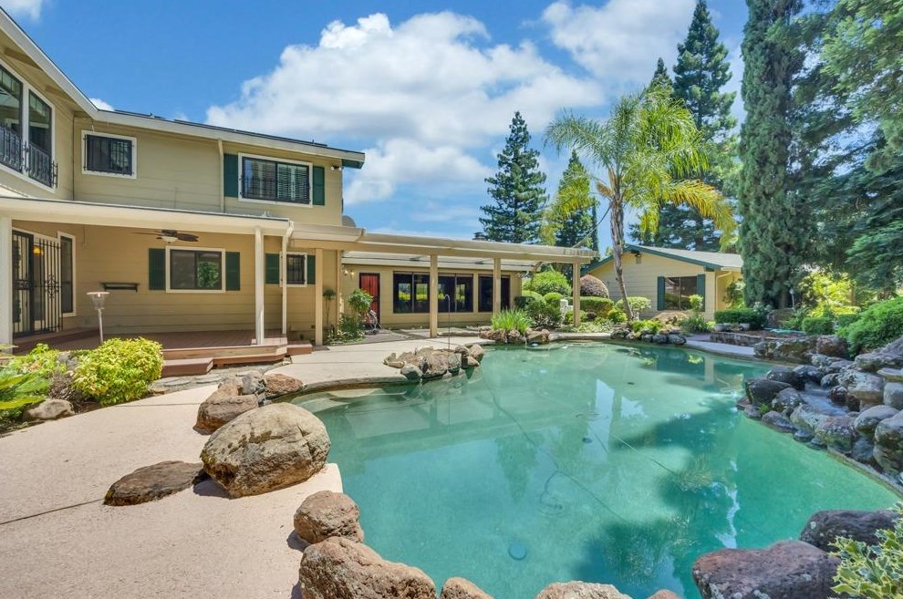 8844 Fargo Ln, Roseville CA  95746-9671 exterior