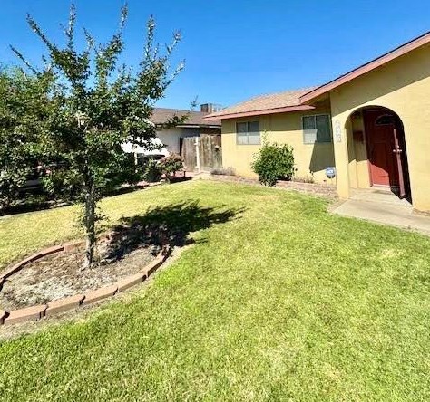 535 East Ave, Livingston CA  95334-1820 exterior