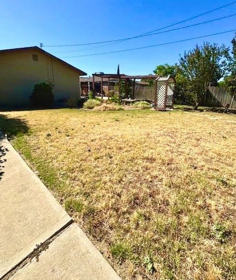 535 East Ave, Livingston CA  95334-1820 exterior