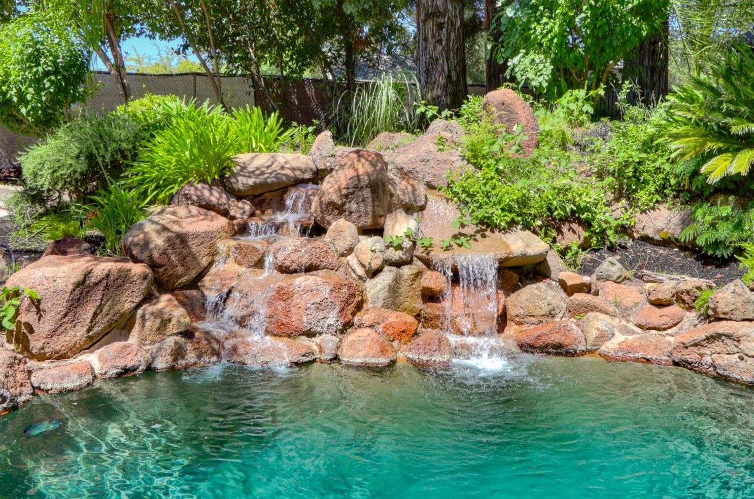 6280 Bella Vista Dr, Roseville, CA 95746-9463