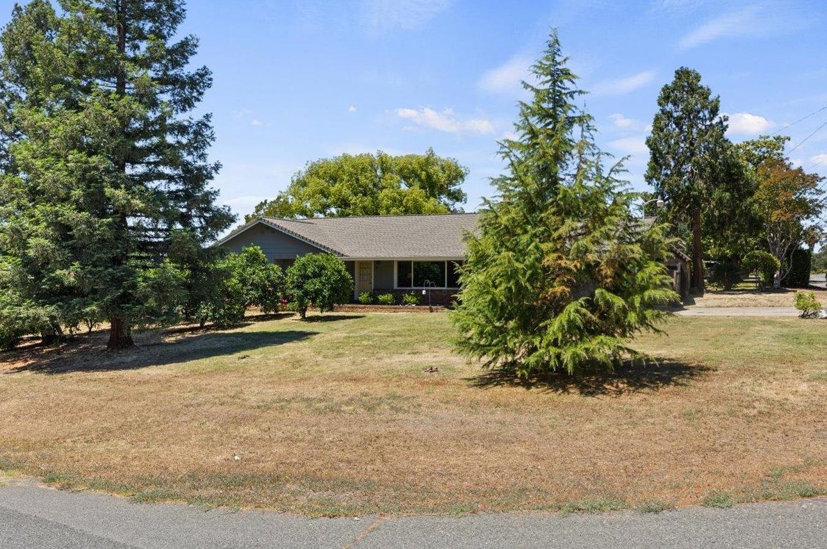 2 Casa Loma Way, Oroville, CA 95966