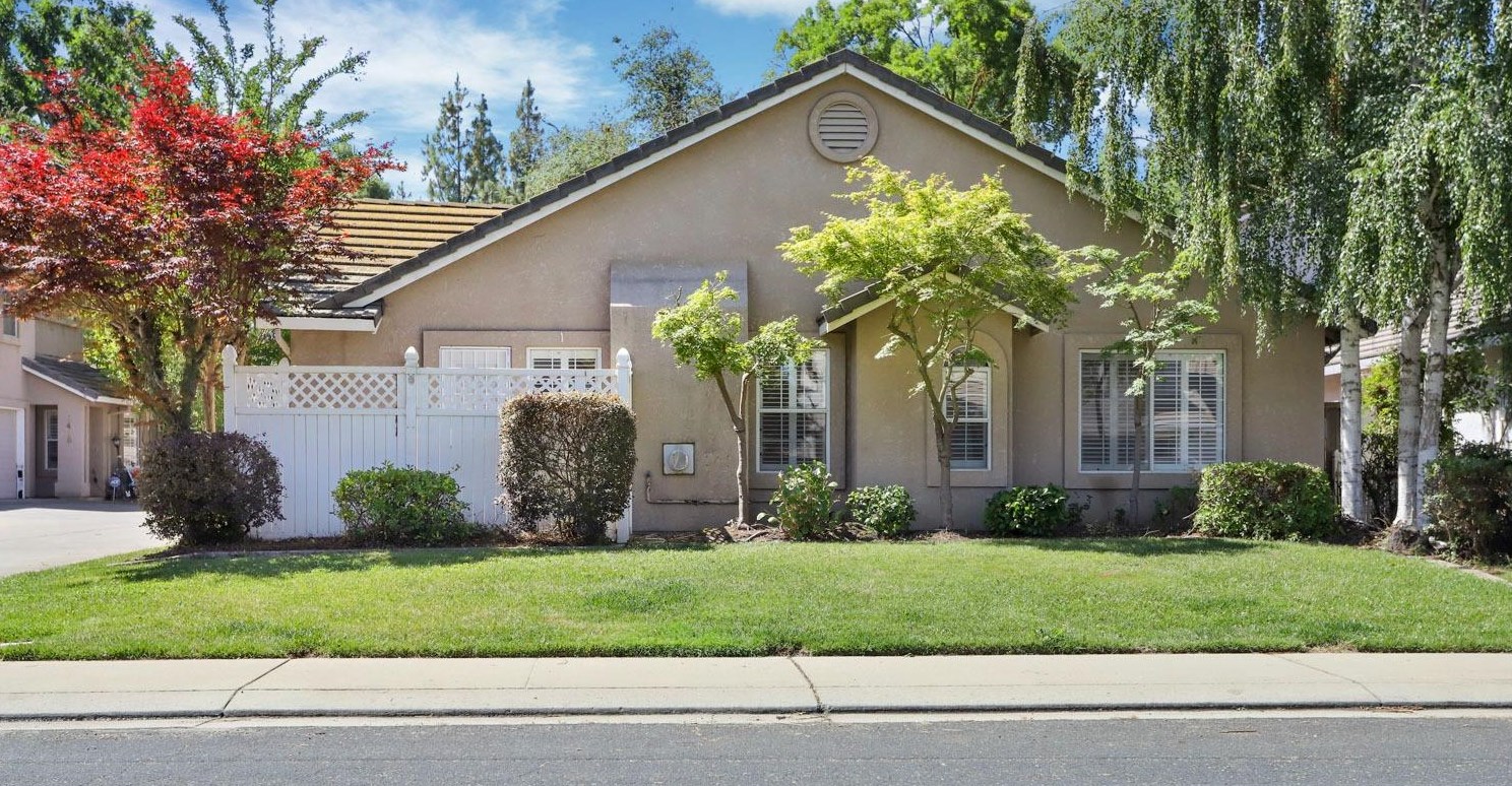 2424 Inglewood Dr, Lodi, CA 95242-9129