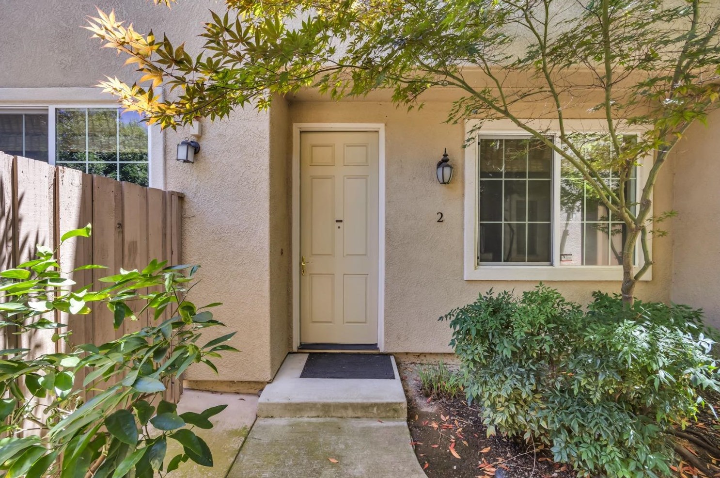 1320 Incline Dr #2, Lincoln, CA 95648