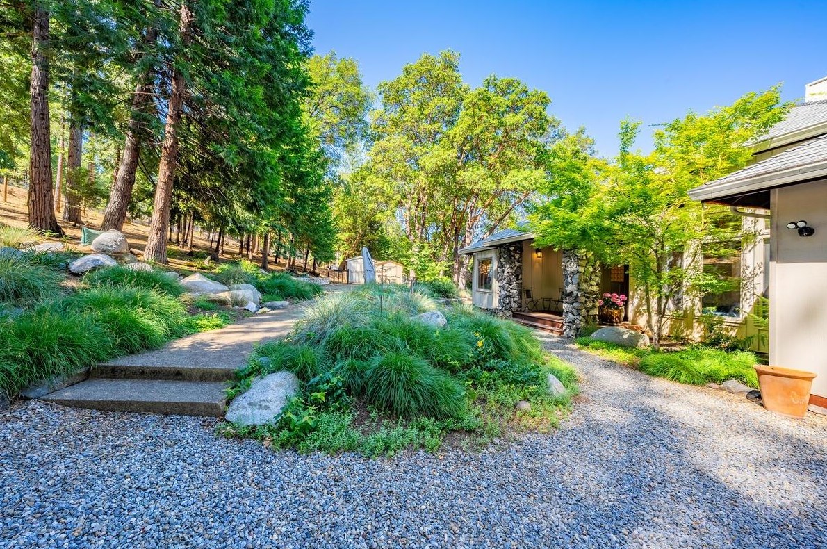 4340 Sierra Spg Dr, Pacific House CA  95726-9421 exterior