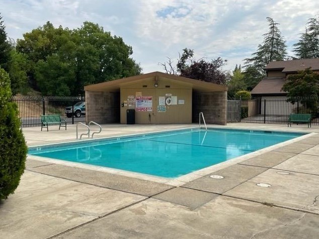 5098 Rhode Island Dr, Sacramento CA  95841-3947 exterior